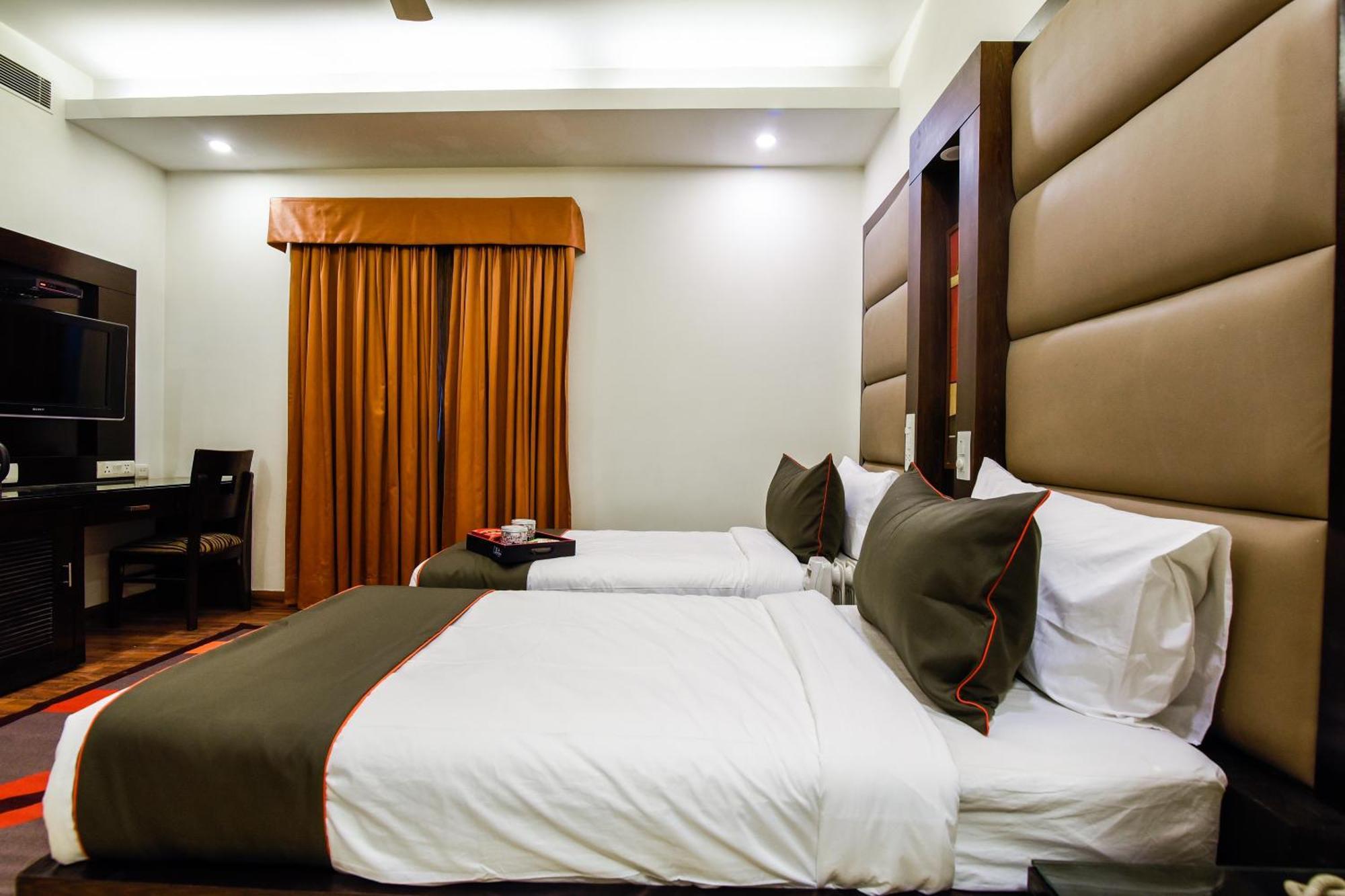 Hotel O Venkata Sai Sadan Mathrusree Nagar Kondapur  Exterior photo