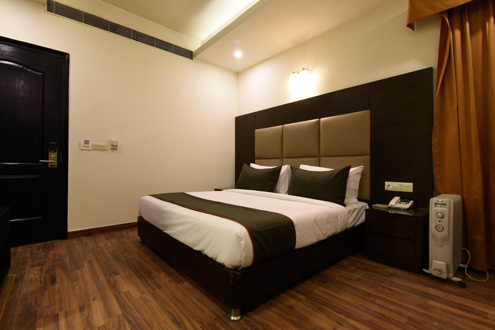 Hotel O Venkata Sai Sadan Mathrusree Nagar Kondapur  Exterior photo